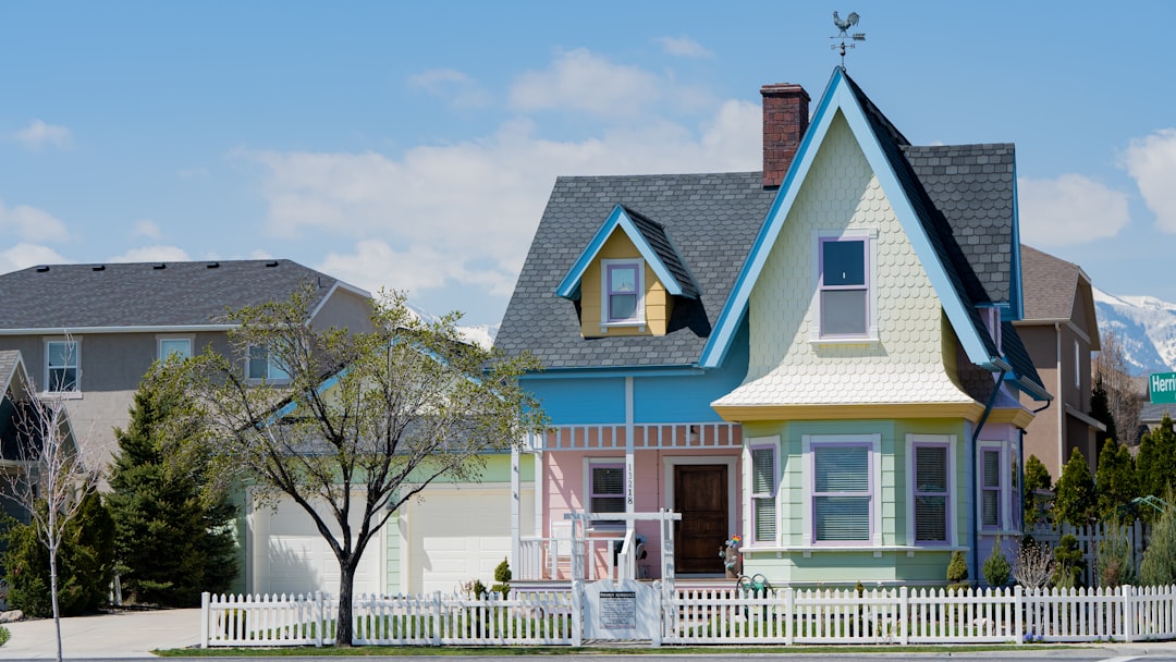 Homes in Naples, Collier County, FL selling for lower prices recently: See how much here