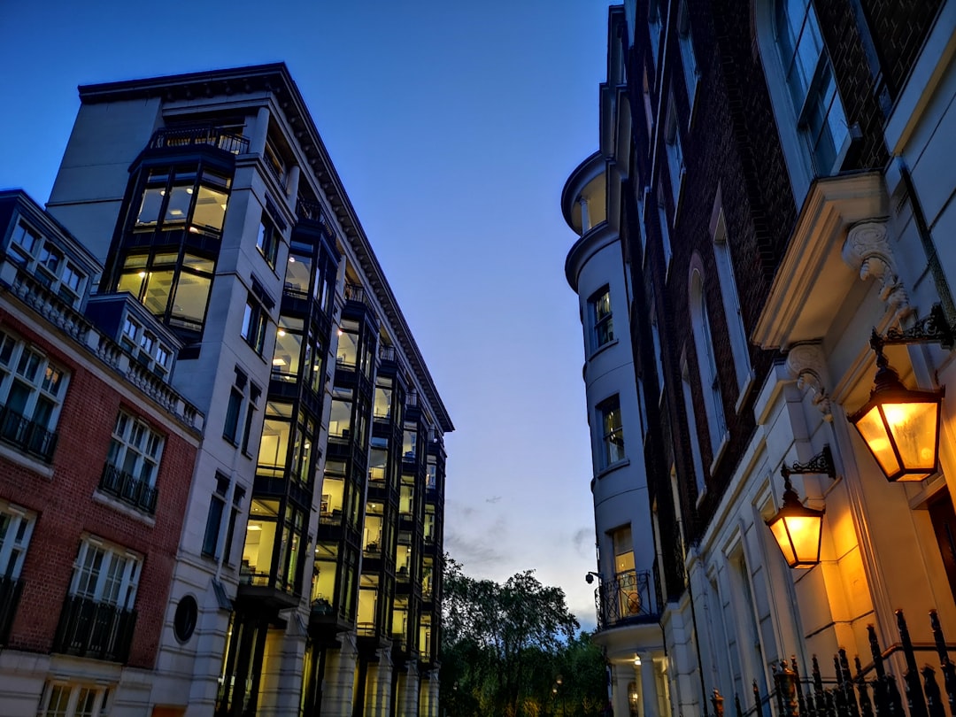 How much to rent an apartment in Naples, Collier County, FL? Less now than 2024