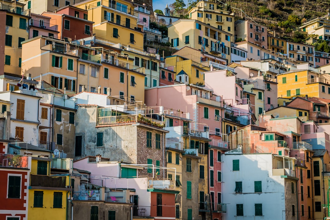 Naples home sales and prices were down in spring 2025. Here's how much